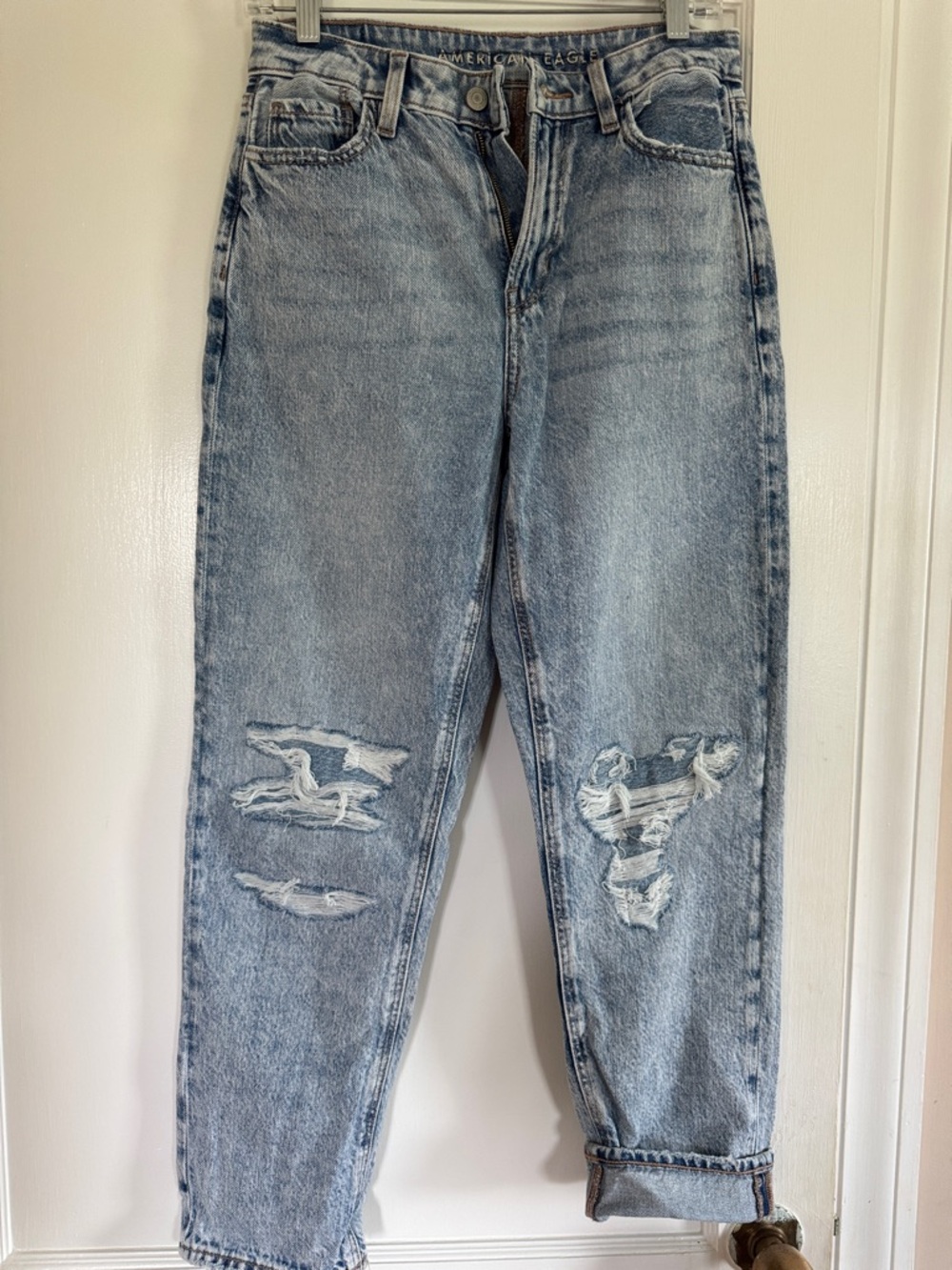 American Eagle Outfitters Mom Straight Jeans